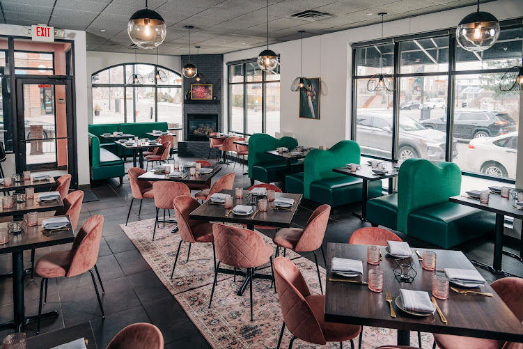 Pink Ivy Kitchen and Bar in Hopkins