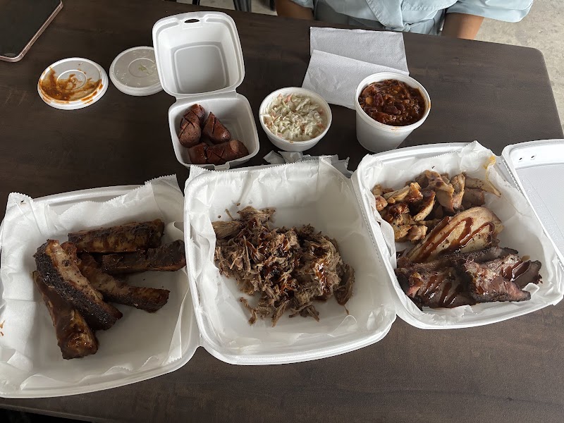 Food and interior photo 1 at 272 BBQ in Ephrata