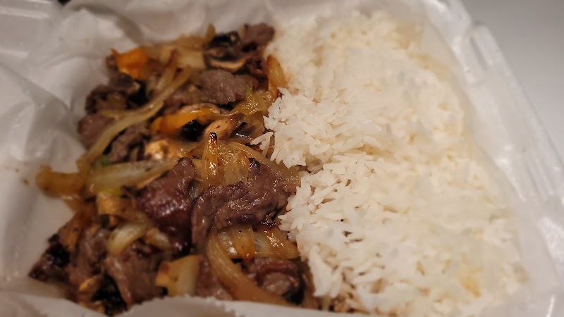 Food and interior photo 4 at Sam's Taste of Thai in Fairbanks