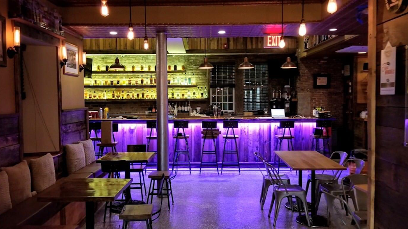Rogue Island Local Kitchen & Bar in Providence