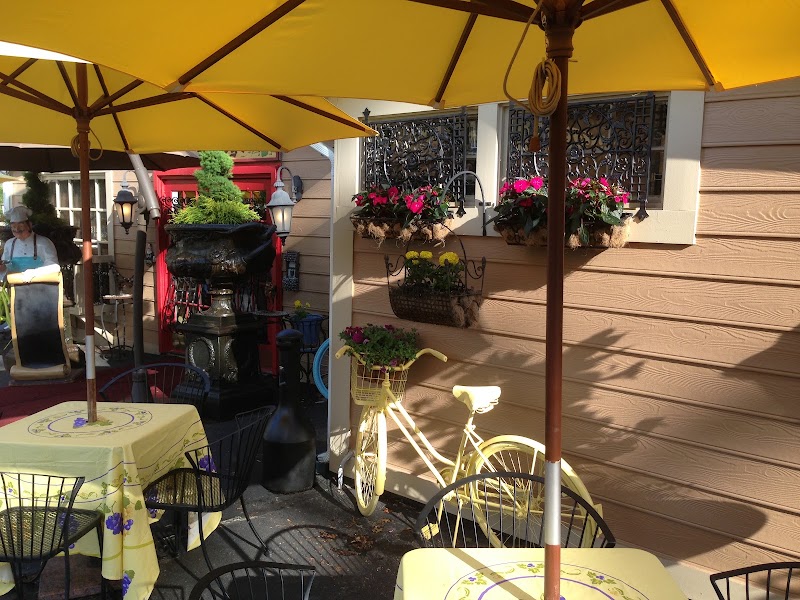 Bistro L'Hermitage in Woodbridge
