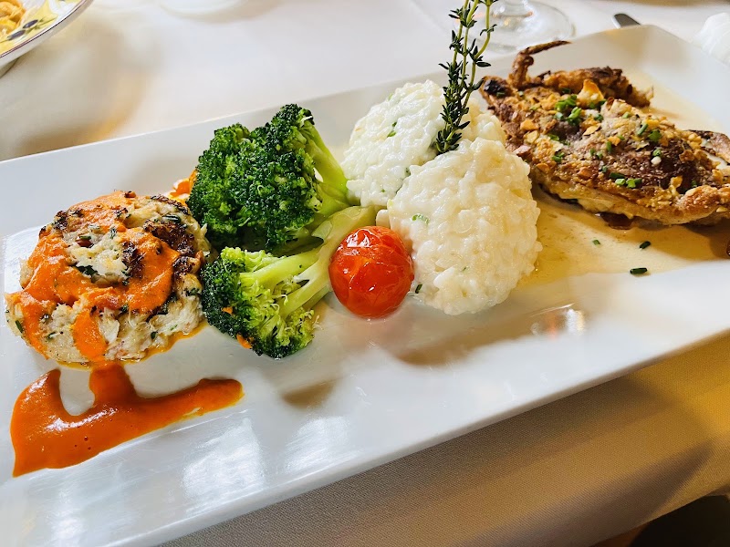 Food and interior photo 4 at Bistro L'Hermitage in Woodbridge