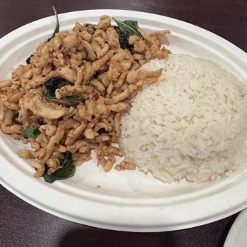 Food and interior photo 5 at Thai Rice Kitchen in Alton