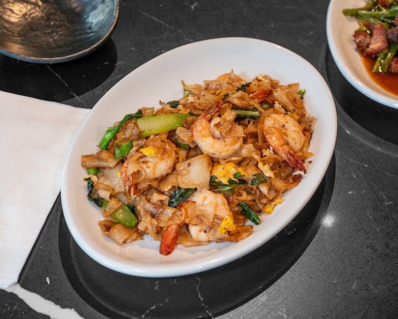 Food and interior photo 5 at Ying's Thai Cuisine in Honolulu