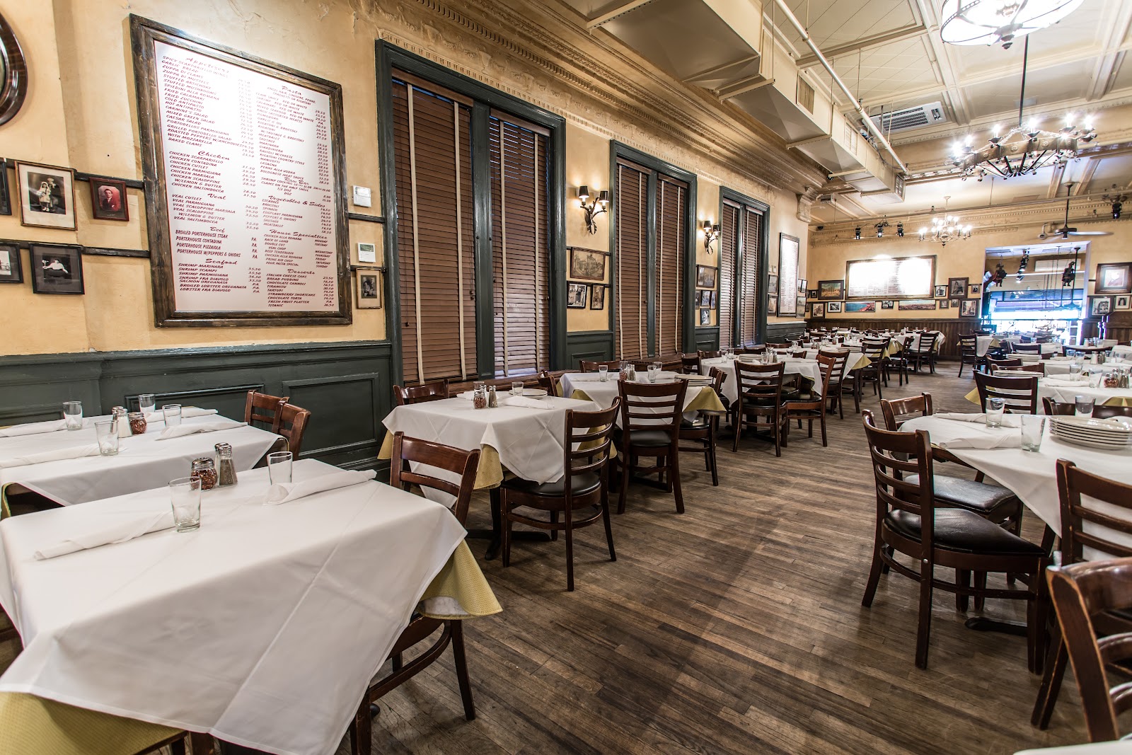 Carmine's - Upper West Side in New York