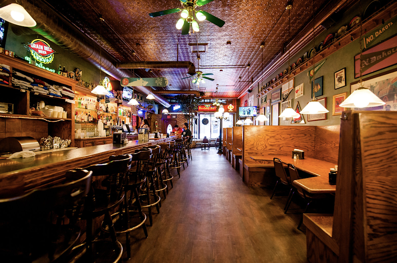 Bonzer's Sandwich Pub in Grand Forks