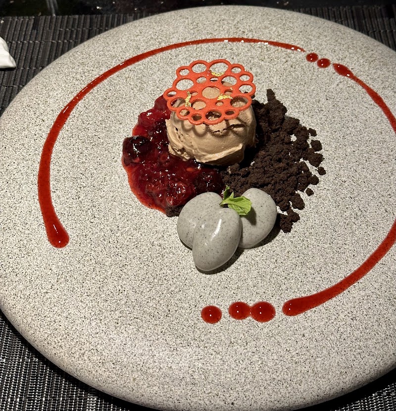 Food and interior photo 3 at Mugen in Honolulu