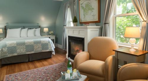 Food and interior photo 3 at Squam Lake Inn in Holderness