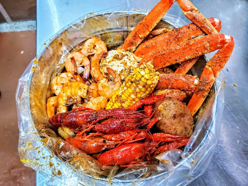 Food and interior photo 3 at JZ Seafood - OKC in Oklahoma City