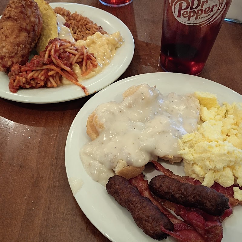 Food and interior photo 1 at Yoder's Kitchen in Arthur