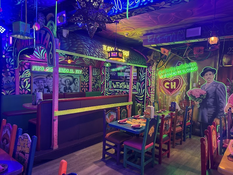 Food and interior photo 4 at La Fortaleza Clifton in Clifton