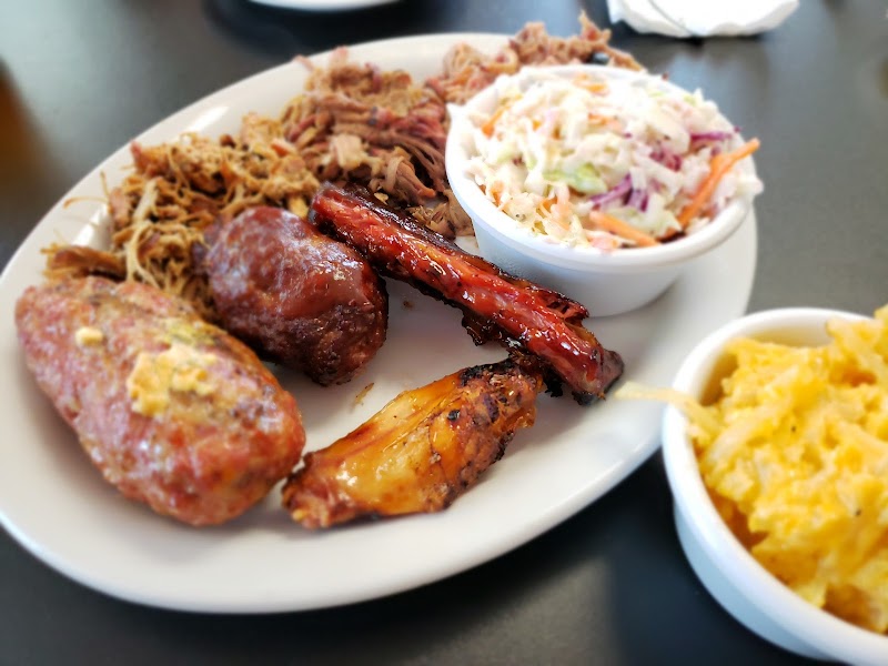 Food and interior photo 4 at Smokin' Dave's Backyard BBQ & Grill in Oxford