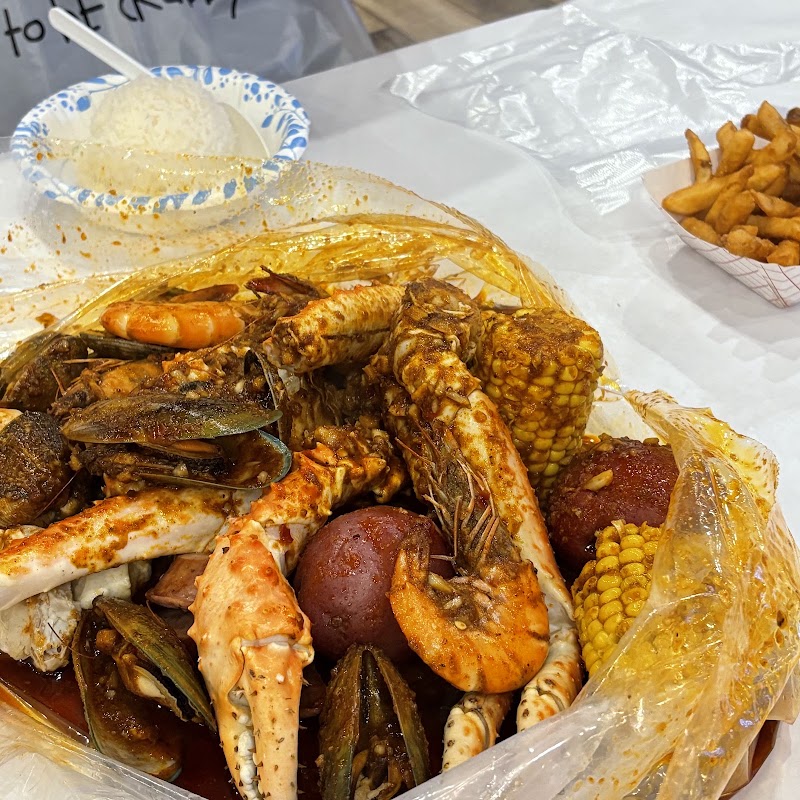 Food and interior photo 5 at Cajun Crab Waikiki in Honolulu