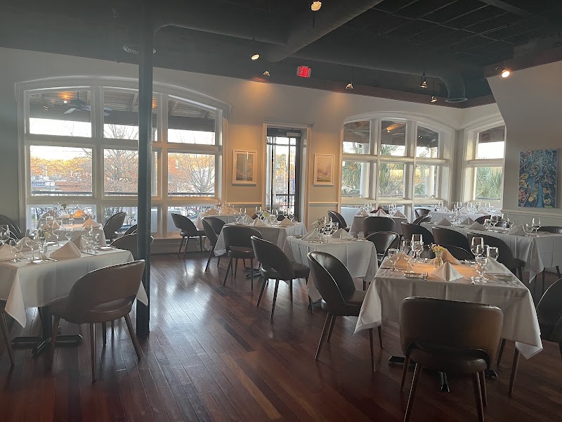 Food and interior photo 4 at Saluda's Restaurant in Columbia