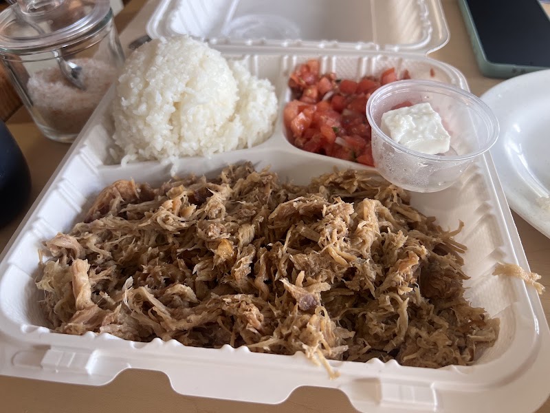 Food and interior photo 4 at Oʻahu Grill in Honolulu