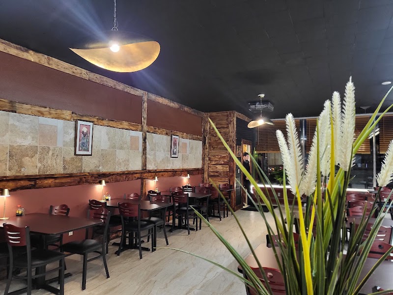 Food and interior photo 3 at Siam Thai Chef in Lander